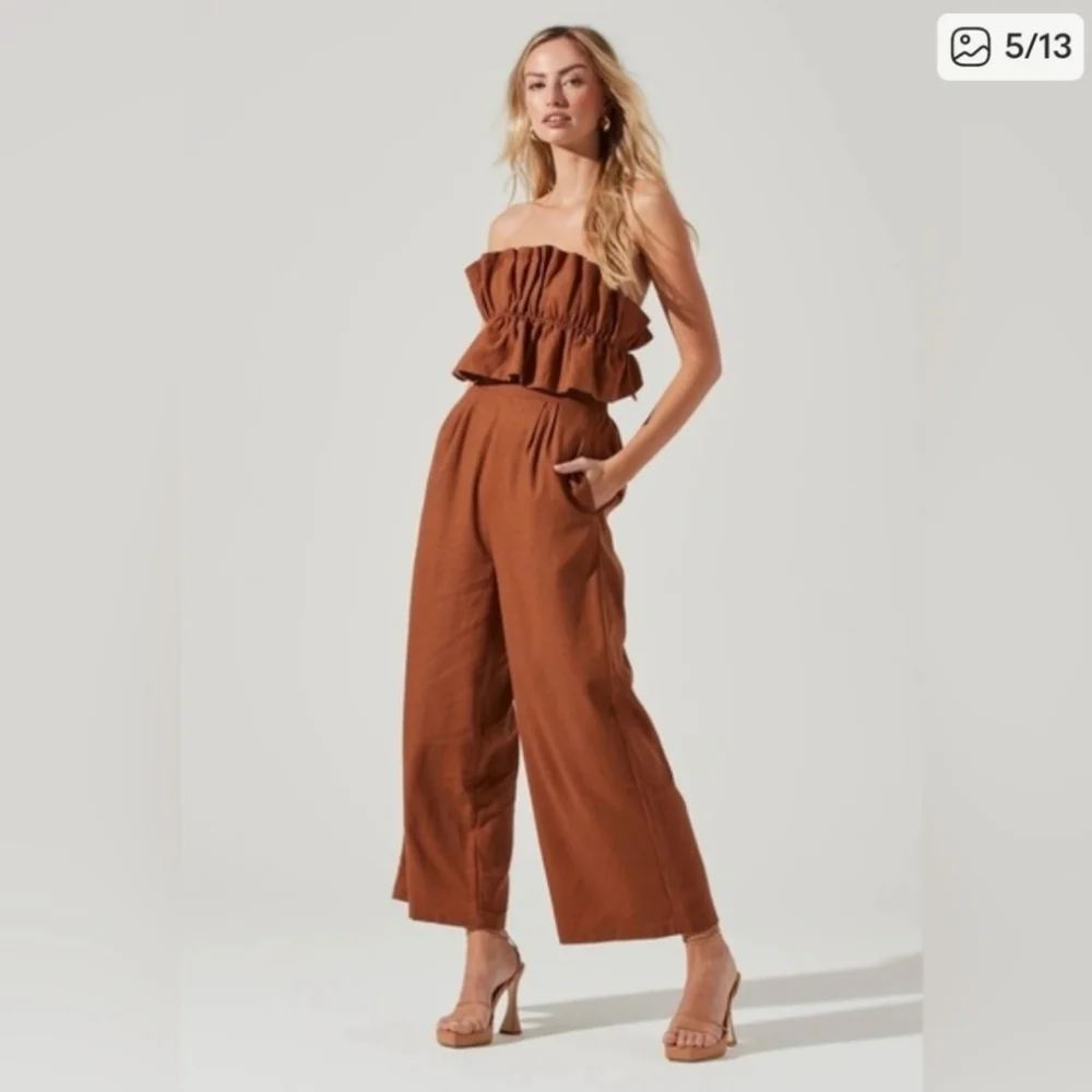ASTR the label ruffle top jumpsuit linen cotton rust brown size S - Picture 4 of 14